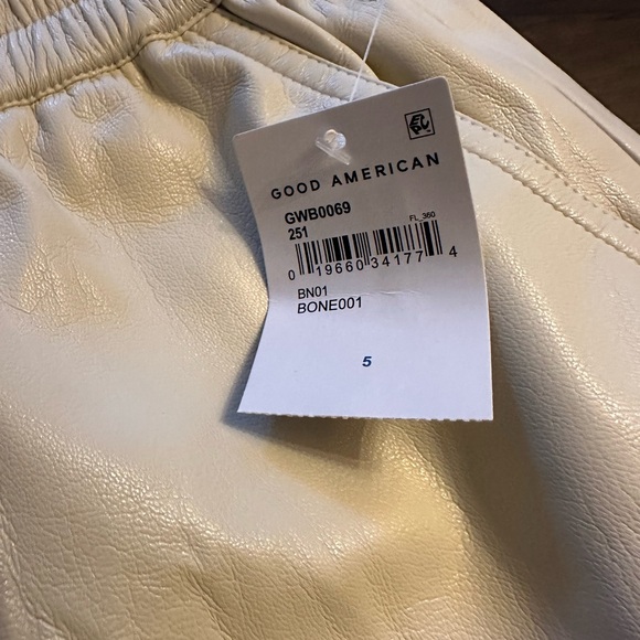 Good American - Better Than Leather Short / Bone - Picture 2 of 5